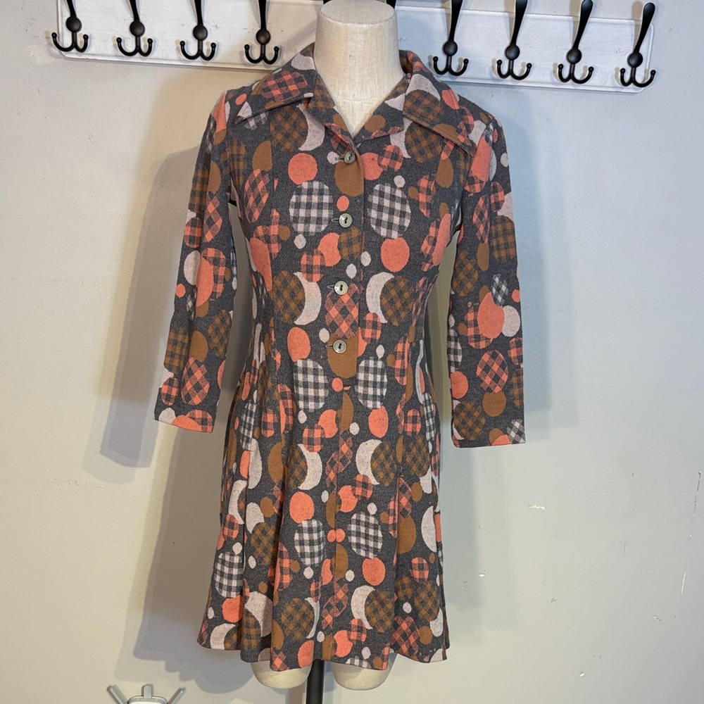 Women's Long Sleeve Retro Print Dress in Brown & Coral